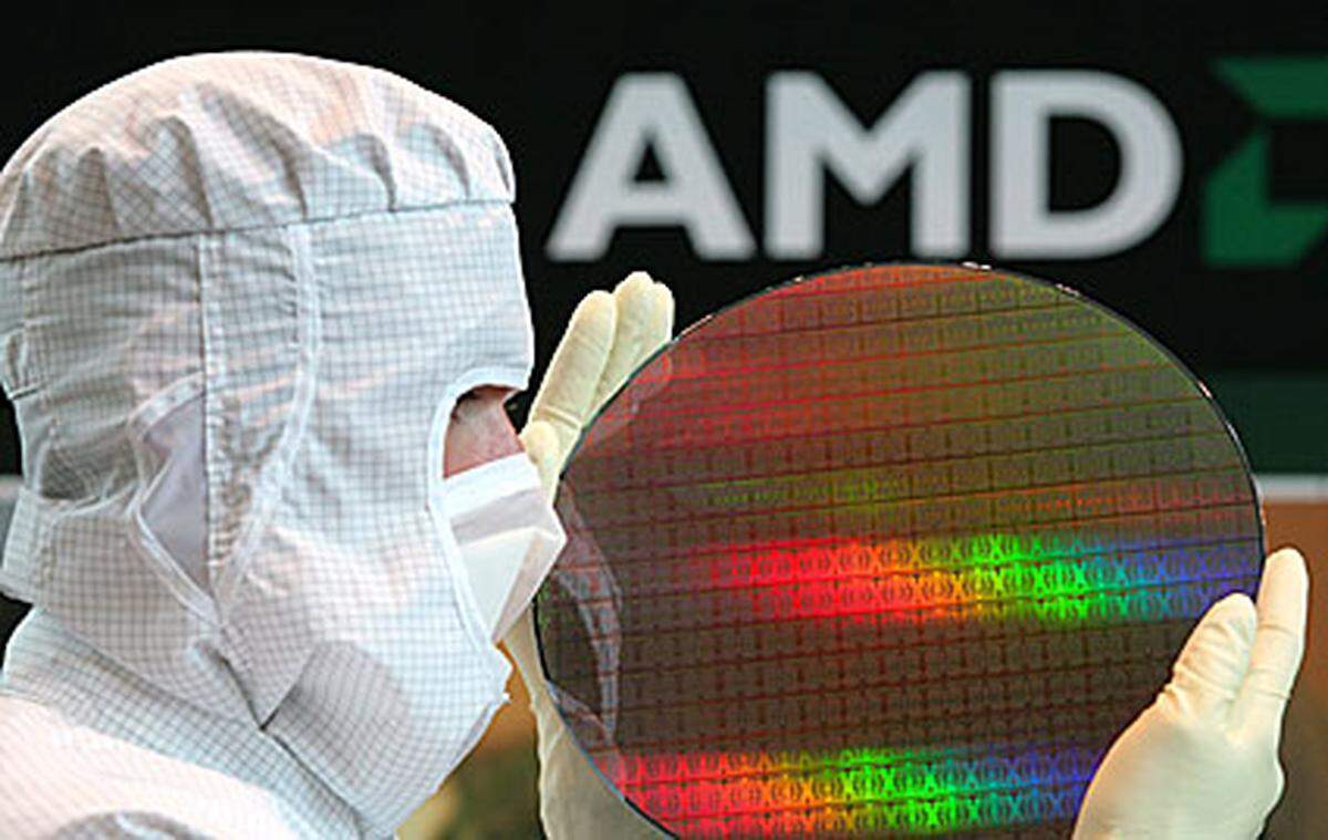US-Chiphersteller Advanced Micro Devices (AMD) musste im letzten Quartal des Jahres 2008 einen Verlust von 1,4 Mrd. Dollar hinnehmen, zugleich sackte der Umsatz um 33 Prozent auf 1,16 Mrd. Dollar.Das Unternehmen in Kalifornien steckt schon seit neun Quartalen in den roten Zahlen. 2008 büßte AMD mehr als 70 Prozent seines Börsenwerts ein.