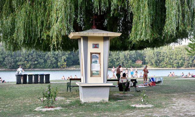 Baden in der Donau. Das Strombad zieht auch Tagesgäste an.