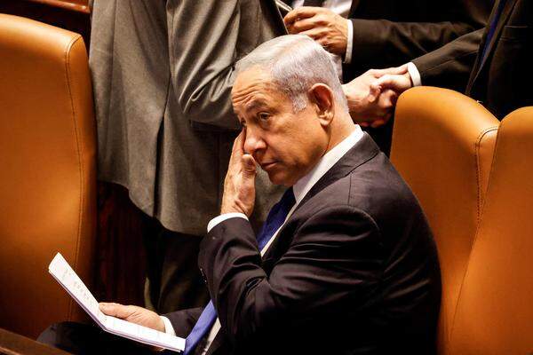 Israels Ministerpräsident Benjamin Netanjahu bei der Abstimmung in der Knesset.