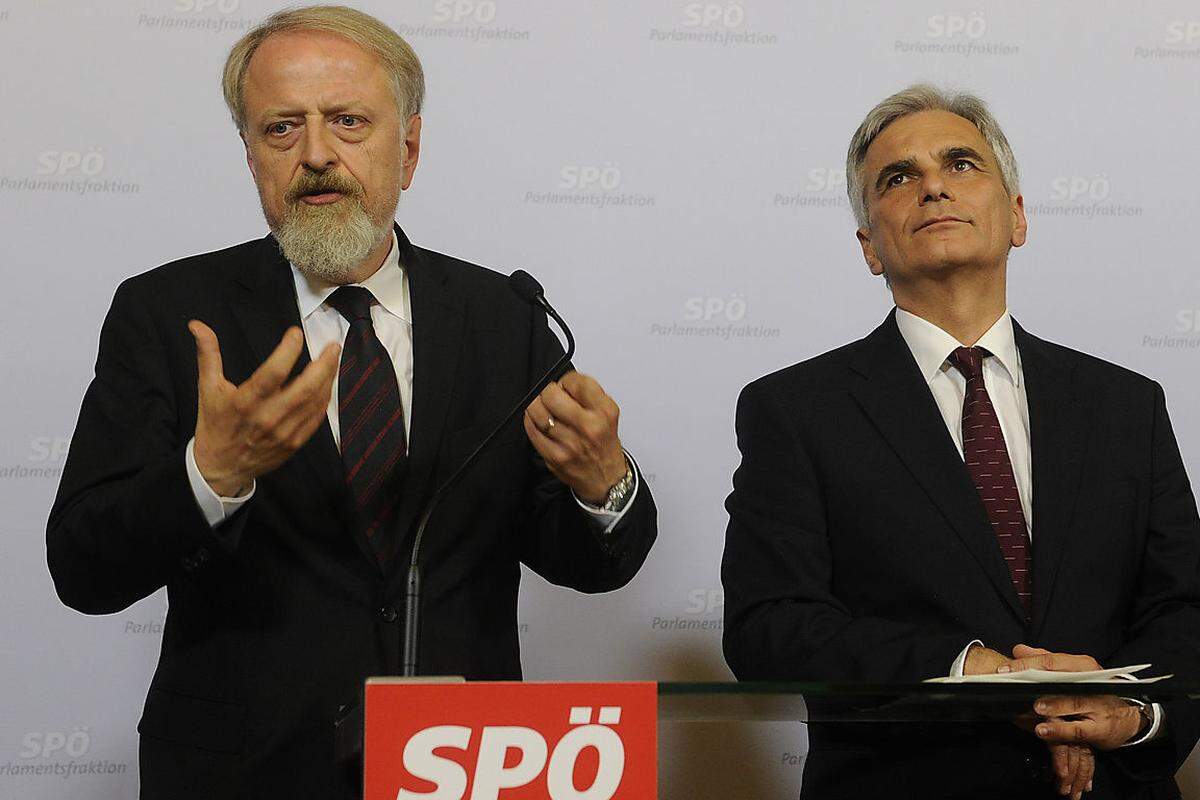 Bundeskanzler Werner Faymann (SPÖ) ist erfreut über das Abschneiden der SPÖ: „Es ist ein tolles Ergebnis." Und: „Ich gratuliere dem Wiener Bürgermeister." Dieser habe in schwierigen Zeiten einer Wirtschafts- und einer Flüchtlingskrise „ein beachtliches Ergebnis" erreicht.     Von einem „deutlichen Wähler-Votum", sprach SPÖ-Bundesgeschäftsführer Gerhard Schmid. Die Wähler hätten unter „schwierigen Rahmenbedingungen eine deutliche Entscheidung getroffen".   (Bild: SPÖ-Bundesgeschäftsführer Gerhard Schmid und Bundeskanzler Werner Faymann)