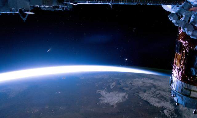 EIn BIld vom 5. Juli 2020 der Erde, das an Bord der Internationalen Raumstation (ISS) aufgenommen wurde.