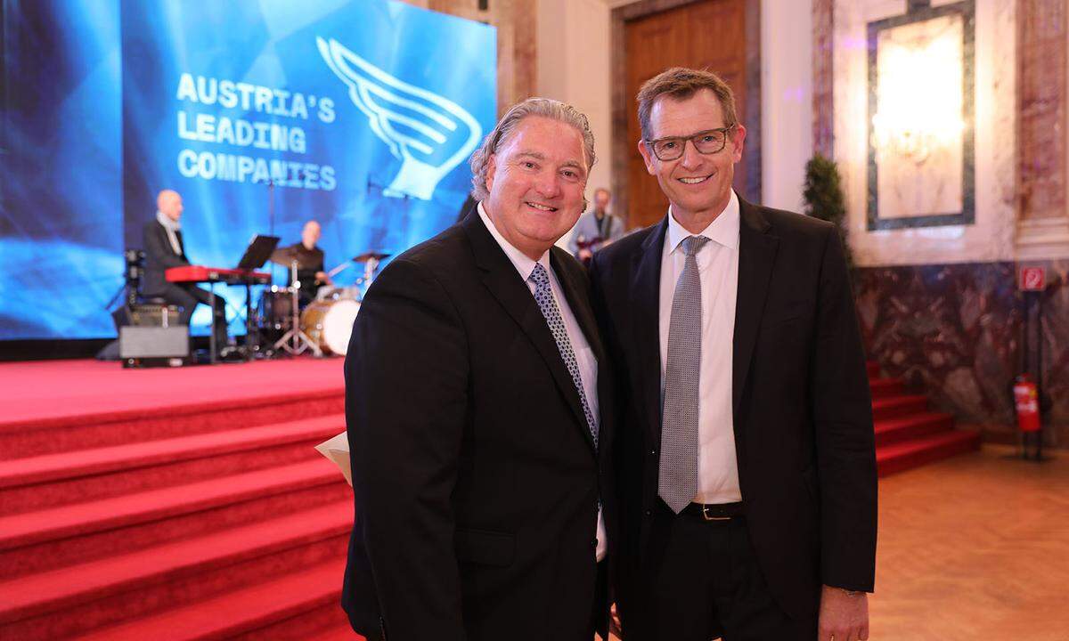 „Presse-Geschäftsführer Andreas Rast (l.) und Casinos Austria-Generaldirektor Erwin van Lambaart.