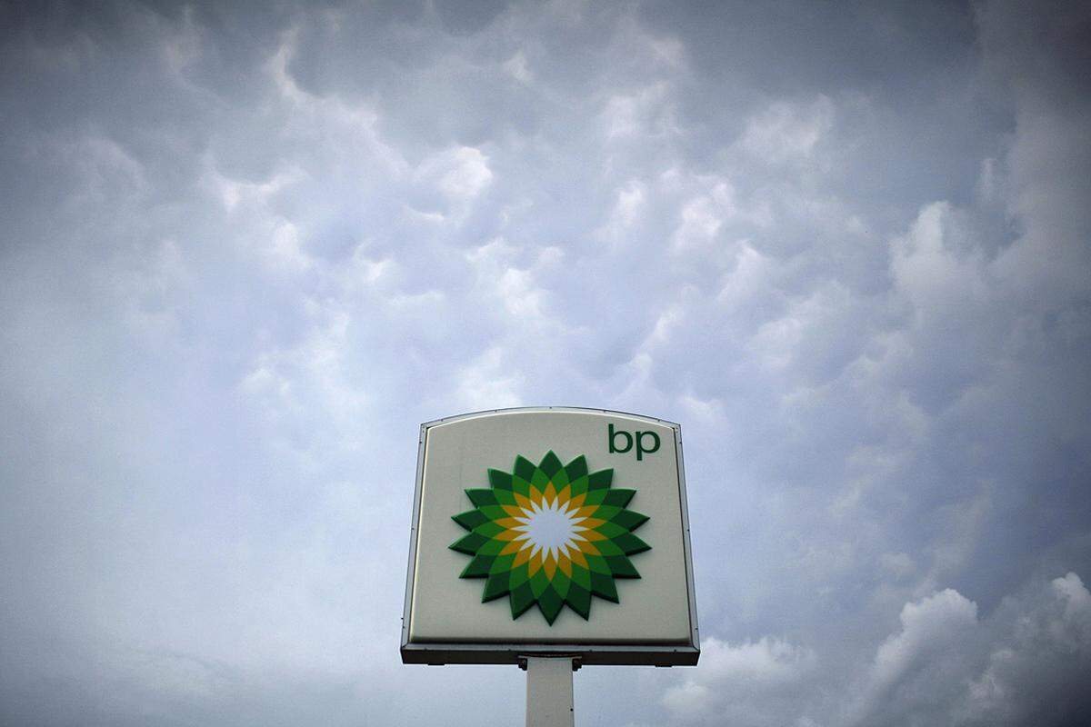 Die US-Regierung hat Klage gegen BP und andere Unternehmen eingereicht. Neben Schadenersatzforderungen drohen Strafgelder in Milliardenhöhe.