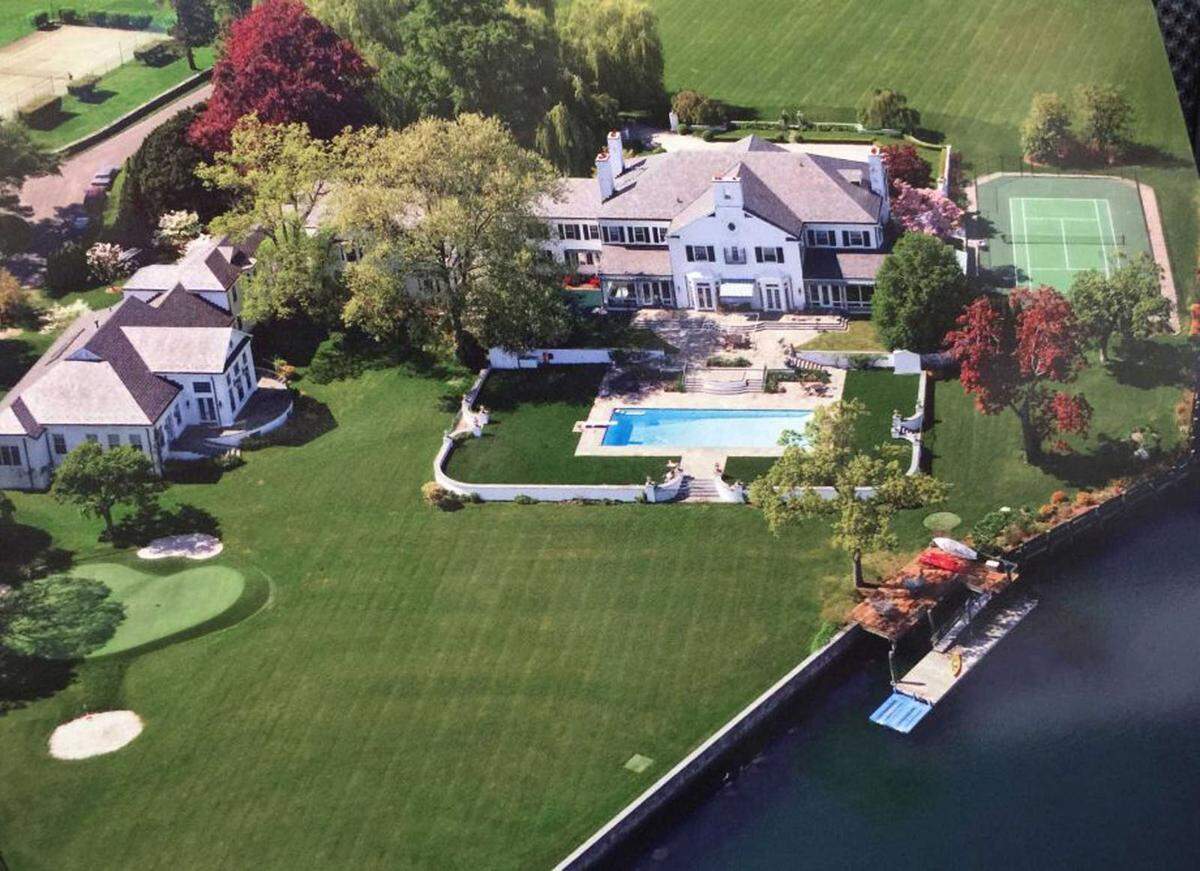 Donald Trump war gerade einmal 35 Jahre alt, als er sein erstes Anwesen in Greenwich Connecticut für 4 Millionen Dollar kaufte. Jetzt steht es zum Verkauf. Und zwar um 45 Millionen Dollar.  