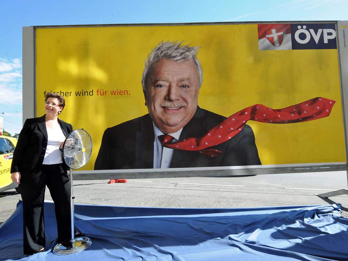 Die ÖVP machte mit ihrer ersten Plakat-Welle Werbung für SP-Bürgermeister Häupl. "Frischer Wind für Wien" sollte ihn auf den Plakaten wegwehen, den meisten Wienern fiel aber wohl nur auf, dass der Bürgermeister noch nie so gut ausgesehen hat. Das sah offenbar auch Häupl selbst so: "Wir übernehmen gerne die Rechnung", richtete er der ÖVP aus.