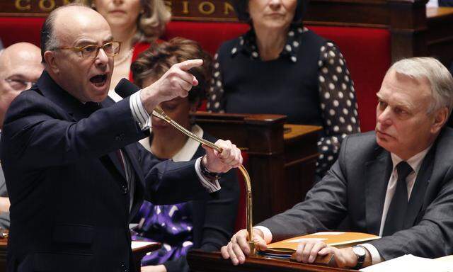 Der neue französische Budgetminister Bernard Cazeneuve droht Österreich mit der „schwarzen Liste“. Die Regierung Hollande weiß, wovon sie redet: Cazeneuves   Vorgänger hatte selbst ein Geheimkonto in der Schweiz.