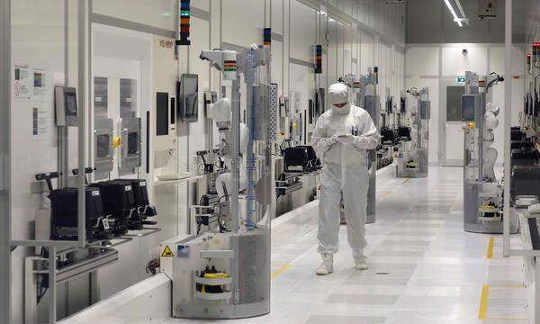 Planung einer vollautomatischen Chip-Fabrik für Energiesparchips in Villach.