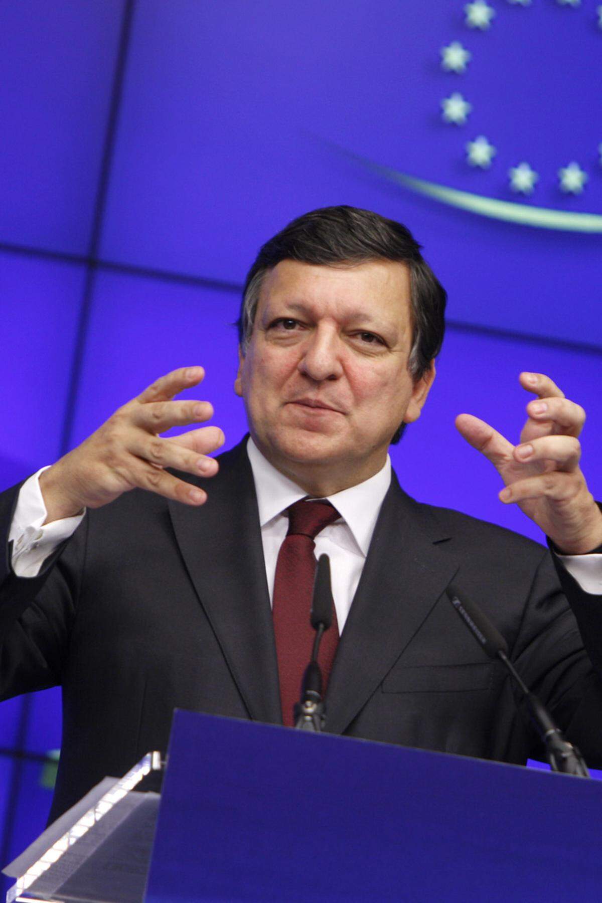 EU-Kommissionspräsident Jose Manuel Barroso würdigt Habsburg als "einen großen Europäer, der dem europäischen Einigungswerk Zeit seines reichen Lebens wichtige Impulse verliehen hat". "Sein klares Eintreten gegen jede Form des Totalitarismus und für Europas Grundwerte wird mir besonders in Erinnerung bleiben. Gerade in schwierigen Zeiten sollte Otto von Habsburgs Einsatz für Europa uns allen politisches Vorbild sein."