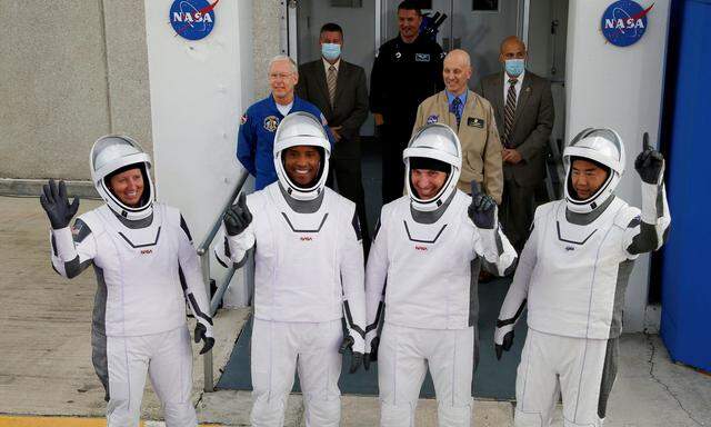Die Crew der SpaceX Falcon 9  