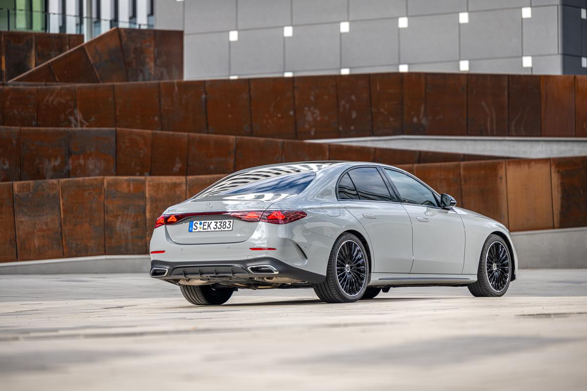 Hier sehen wir schon die Variante 450, also mit Sechszylinder-Benziner. Die folgt allerdings erst später den beschriebenen Benziner-, Diesel- und PHEV-Versionen.