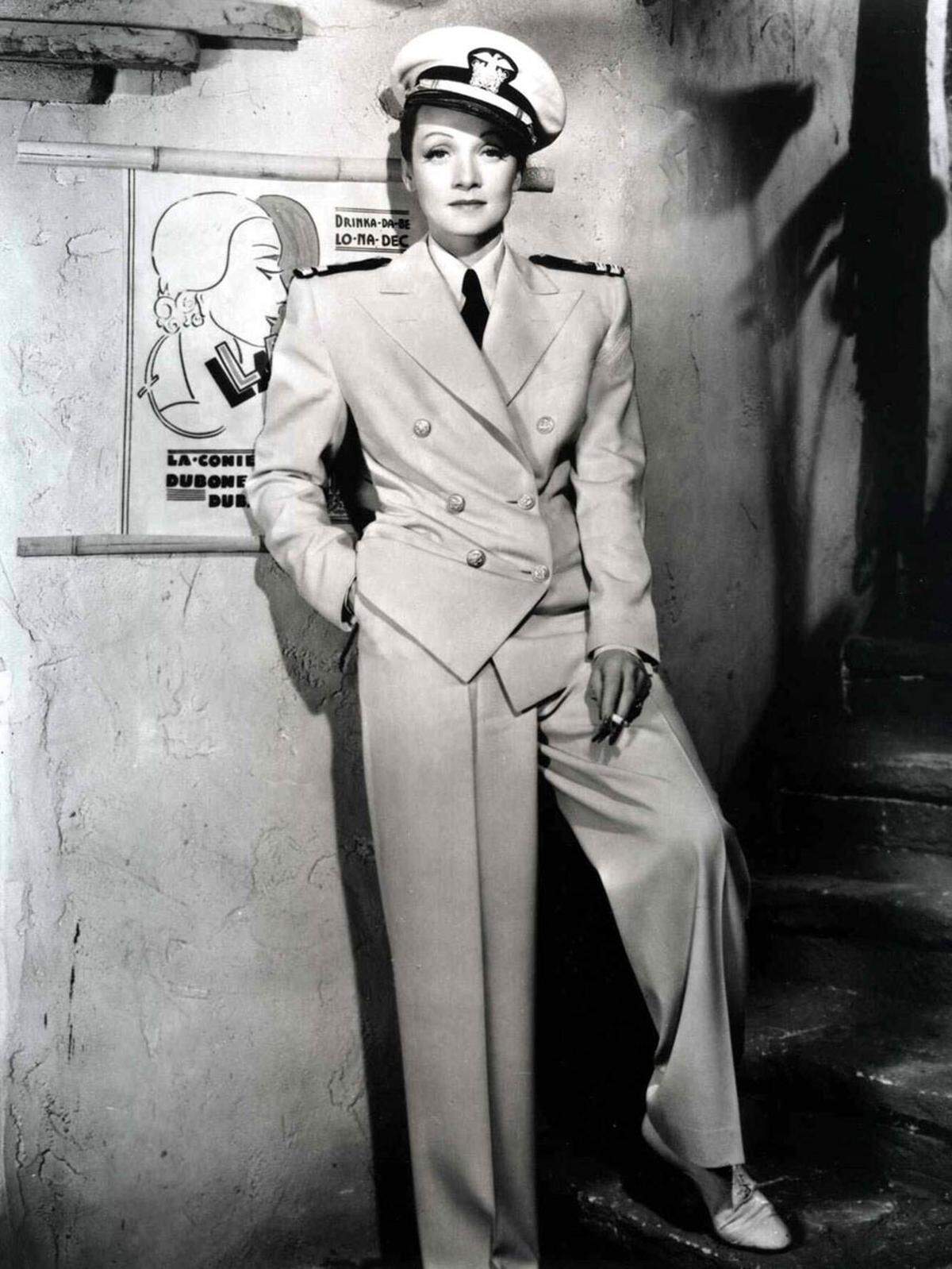 Eine Pionierin auf diesem Versicherungsgebiet war Marlene Dietrich. Um 1,8 Millionen Dollar ließ die Vorzeige-Diva der 30er Jahre einst ihre Beine schützen.