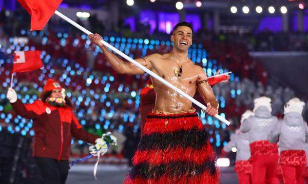 Genau wie bei der Eröffnungsfeier der Sommerspiele 2016 in Rio de Janeiro ist Pita auch zum Auftakt der Winterspiele in Pyeongchang halbnackt mit eingeölter Brust ins Stadion eingelaufen.