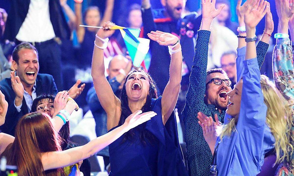 Die Ukraine gewinnt den 61. Eurovision Song Contest in Stockholm. Eine Finalshow mit Abwechslung vielen Musikgenres und großteils guter sängerischer Leistung. Mehrere Länder hätten den Sieg verdient. Bei der Ukraine hat das Gesamtpaket aus Emotion, Musik und Performance perfekt zusammengepasst -  nicht mehr und nicht weniger.  Eine Kurzanalyse von Klemens Patek