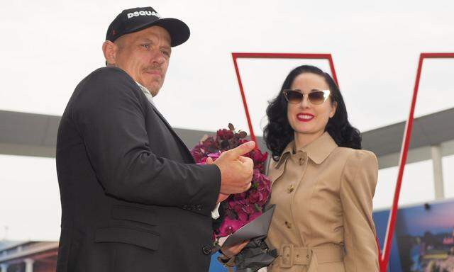 Gery Keszler mit Dita von Teese