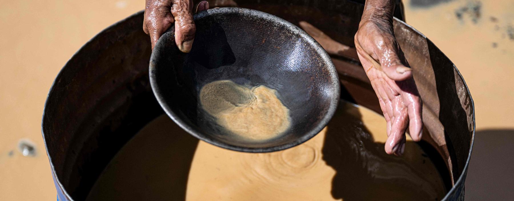 Das Umfeld für Goldschürfer wird immer mehr zur Herausforderung. 