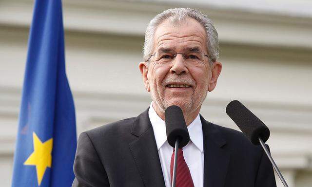 Van der Bellen: "Die eine Hälfte ist so wichtig wie die andere"