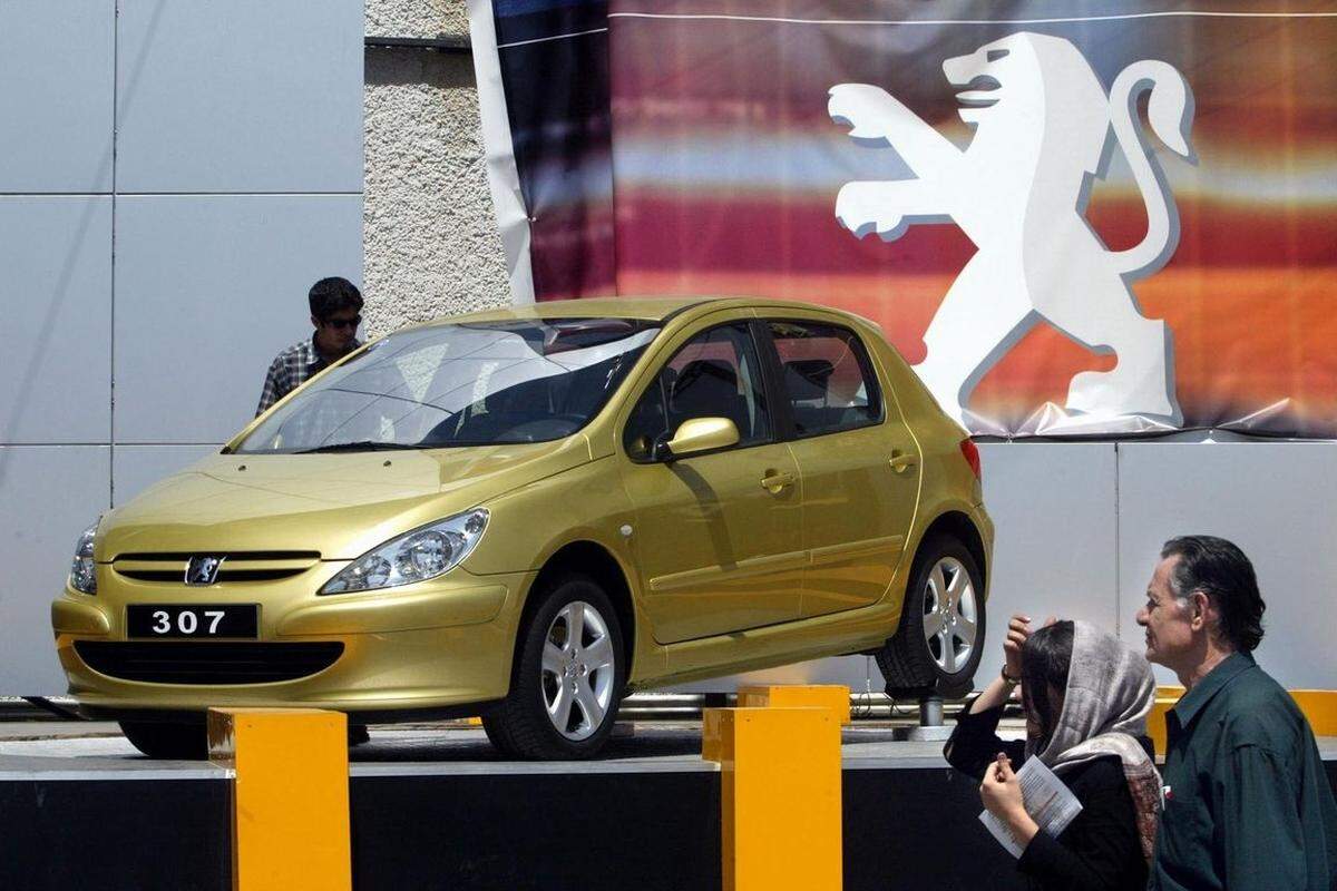 Der Mehrverbrauch liegt bei dem Franzosen bei 51 Prozent. Peugeot lässt den Verbrauch seiner Fahrzeuge regelmäßig von der Umweltorganisation Transport &amp; Environment überprüfen.