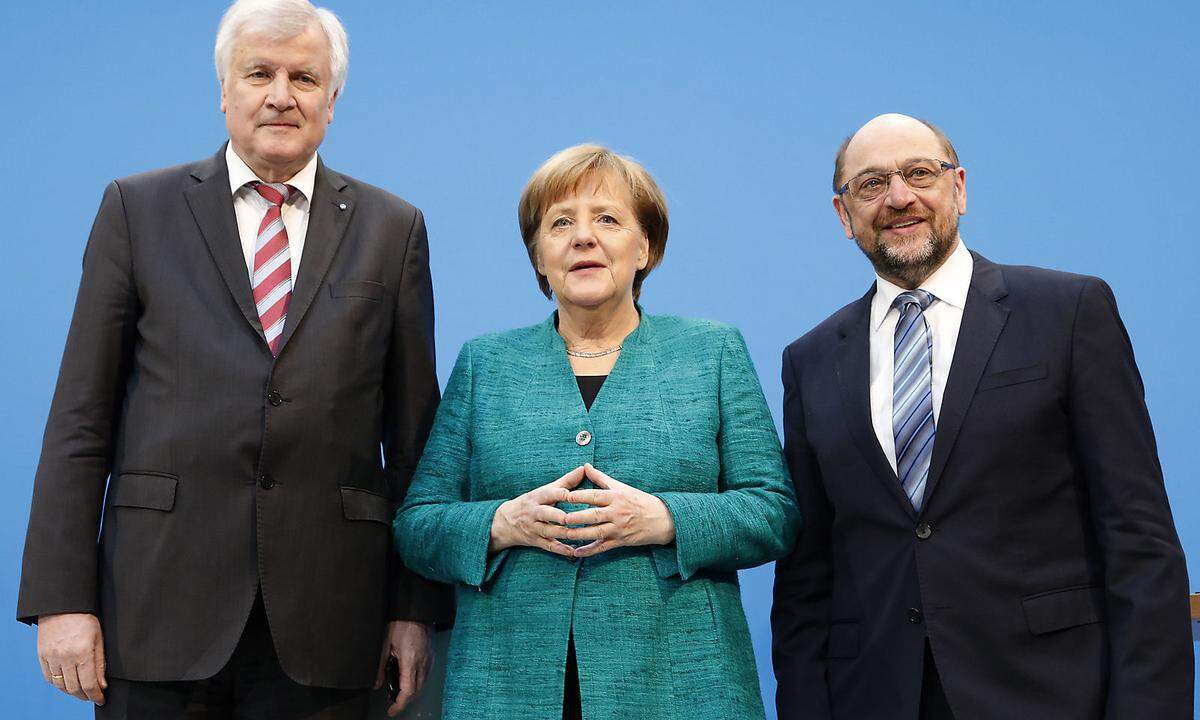 Nach der Einigung auf einen Koalitionsvertrag mit CDU und CSU kündigt Schulz an, sich als Parteichef zurückziehen und als Außenminister in ein schwarz-rotes Kabinett eintreten zu wollen. An die Parteispitze soll Fraktionschefin Nahles rücken.