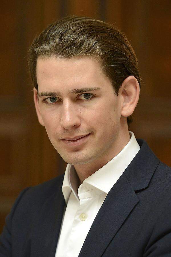 Der bisherige Integrationsstaatssekretär Sebastian Kurz (ÖVP) steigt zum Außen- und Integrationsminister auf - und wird damit mit 27 Jahren Österreichs bisher jüngster Minister.