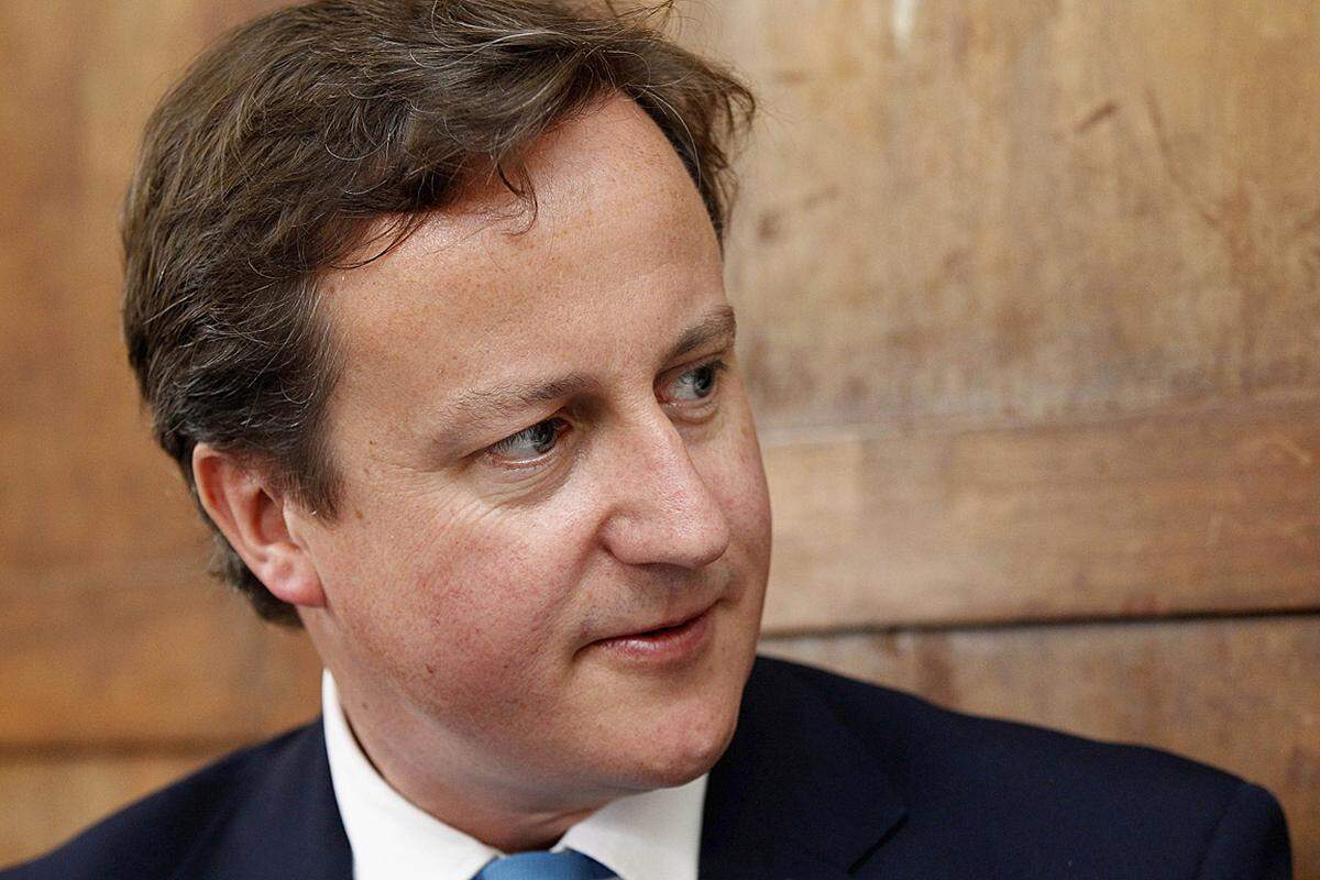 David Cameron: Aufgrund der Abhöraffäre gerät auch Premierminister David Cameron unter Druck. Sein Parteifreund Gerald Kaufman fragte: "Sollte der Premierminister nicht seine Position überdenken?".