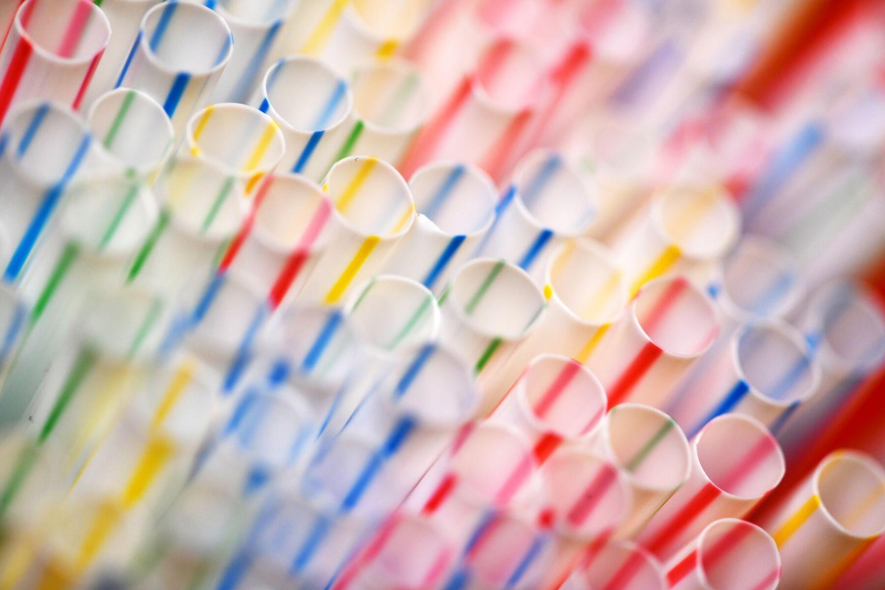 French student fined in Singapore for licking vending machine straw