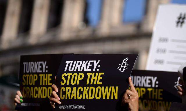 Proteste gegen die Masseninhaftierung in der Türkei