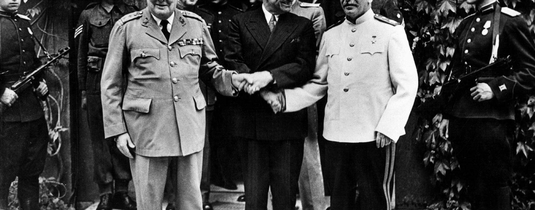 Wer würde wen über den Tisch ziehen? Churchill, Truman, Stalin in Potsdam 1945.