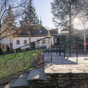 Anwesen in Wien Döbling mit 1350 m22 großem Garten.