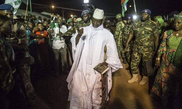 Gambias Präsident Yahja Jammeh klammert sich an die Macht.
