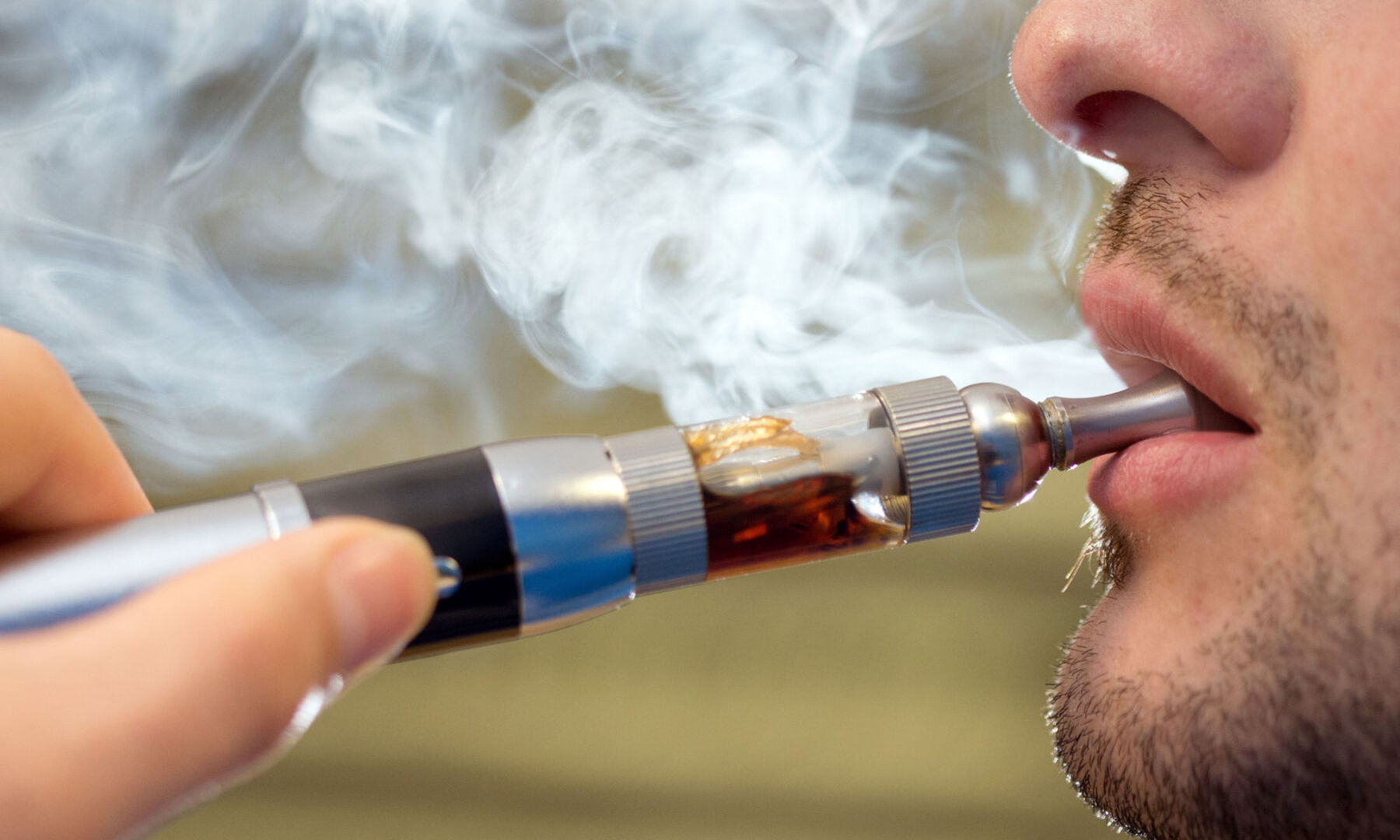 e-zigarette herzinfarkt Nach Vape-Konsum: 24-Jähriger erleidet Herzinfarkt main image 1