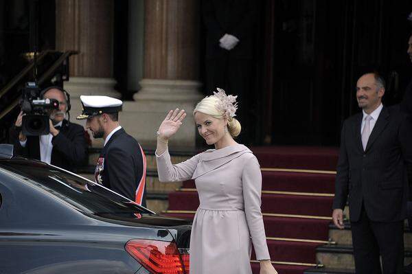 ... das norwegische Prinzenpaar Haakon und Mette-Marit ...