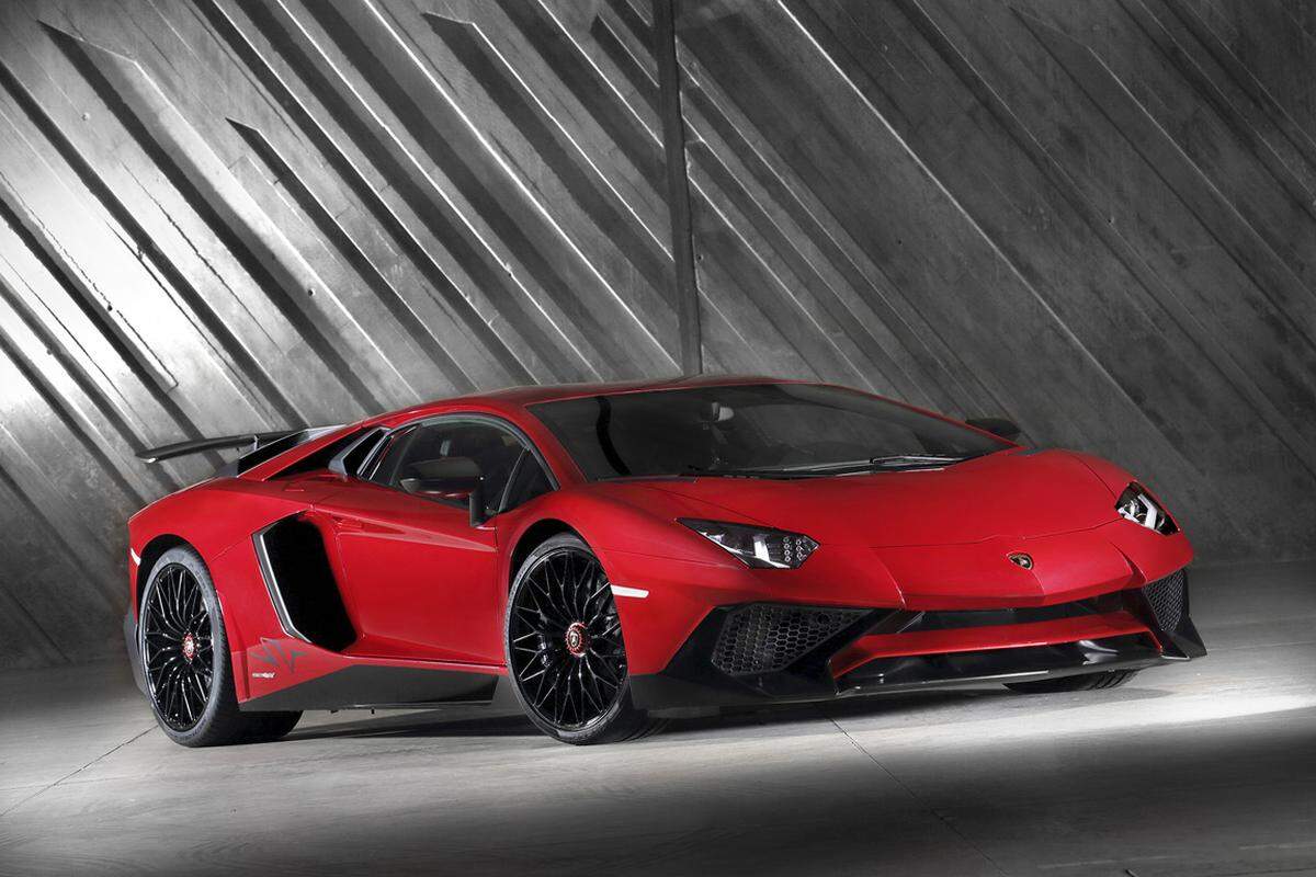 Nach dem Lamborghini Superveloce (Bild) könnte Lamborghini noch etwas nachlegen. Nämlich den Hyperveloce. Das Auto soll über 800 PS stark sein, gemunkelt wird von 850 PS.