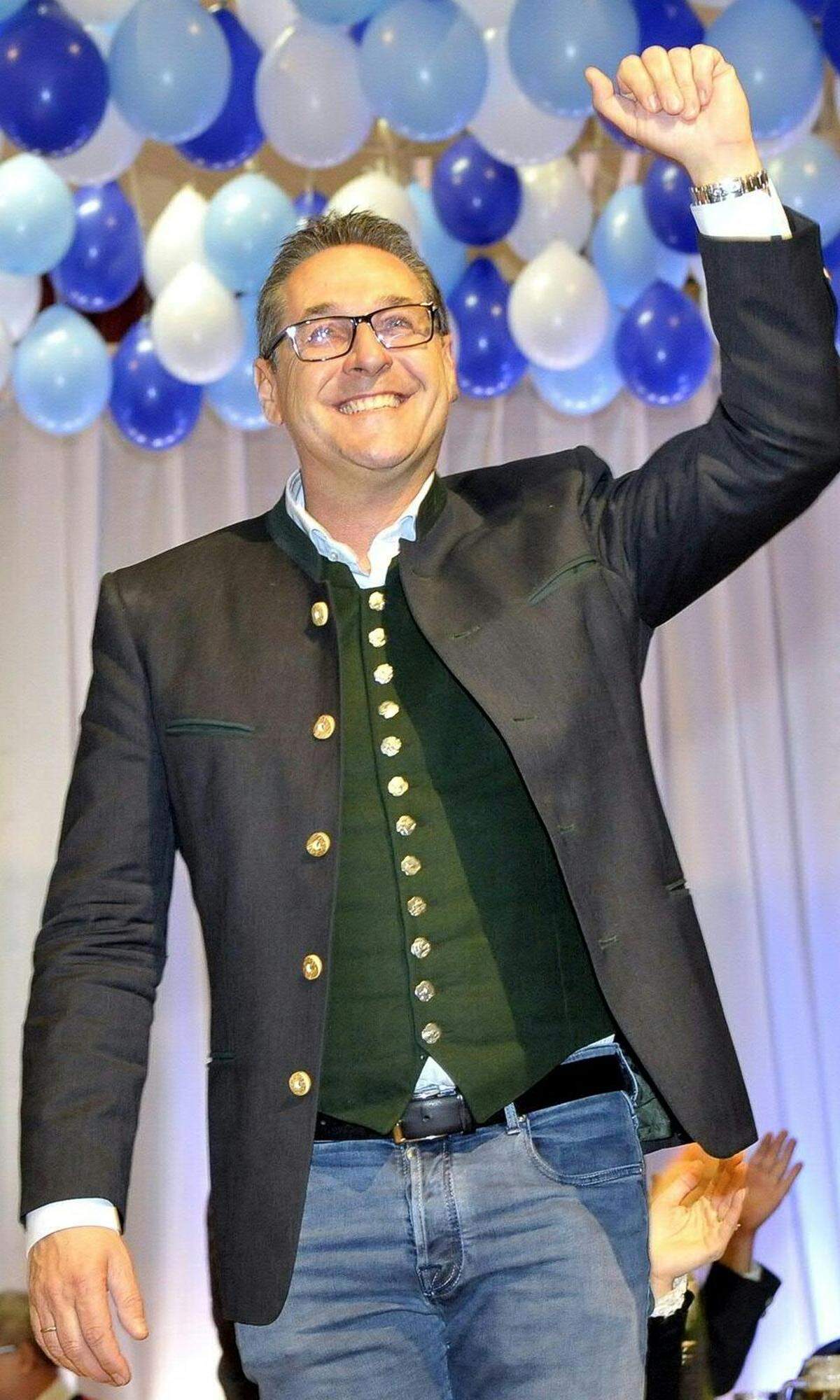 "Kern spielt immer noch seine Lieblingsrolle, nämlich die Prinzessin auf der roten Erbse." Vizekanzler Heinz-Christian Strache (FPÖ) teilt am politischen Aschermittwoch aus.