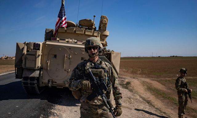 US-Soldaten auf Patrouille in Nordostsyrien. 