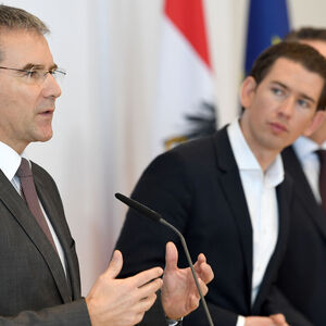 Finanzminister Löger darf sich über besser gewordende Staatsfinanzen freuen