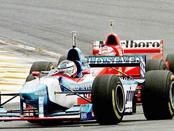 1997 begann dafür vielversprechend: In Australien verpasste Berger nur knapp das Stockerl, in Brasilien wurde der Österreicher hinter Jacques Villeneuve Zweiter. Danach ging es aber mit dem ganzen Team bergab, zudem verpasste Gerhard Berger wegen einer Kiefernhöhlenentzündung drei Rennen.