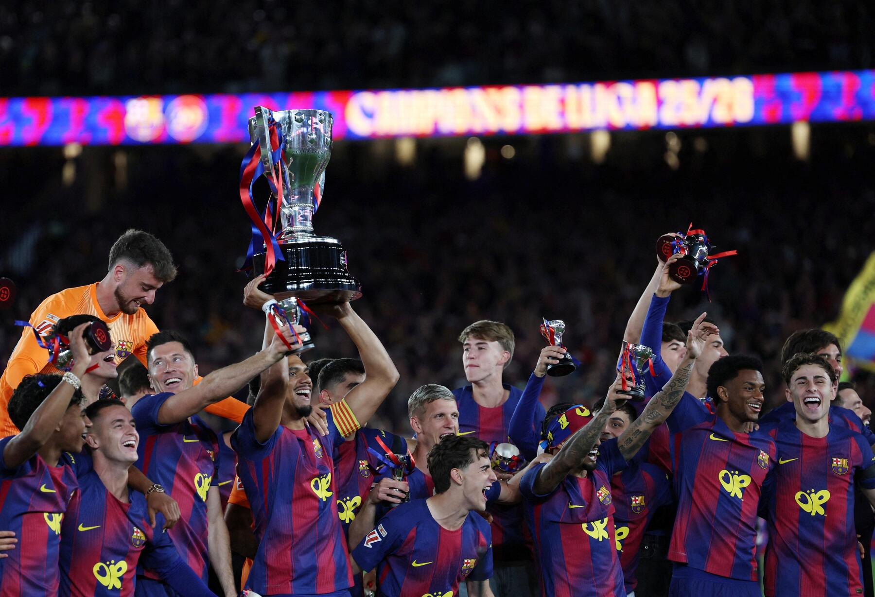 „Clasico“ gegen Real: Barca krönt sich zum spanischen Meister