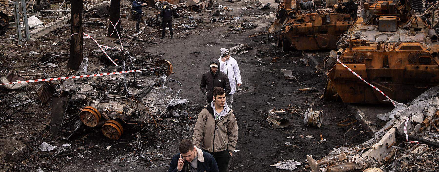 In den zerstörten Straßen von Butscha: In der Stadt nördlich von Kiew haben russische Soldaten mutmaßlich schwerste Kriegsverbrechen begangen.