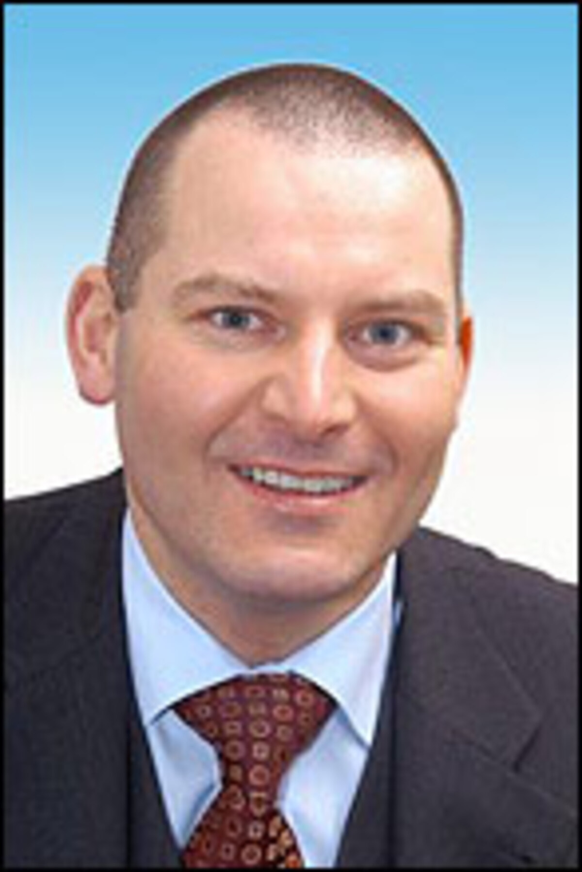 Mag. Wolfgang Gössweiner zieht mit Wirkung 1. Jänner 2007 in den Vorstand der ECO Business-Immobilien AG ein. Damit erweitert der 38-jährige Betriebswirt den bisher aus KR Friedrich Scheck und Mag. Wolfgang Lösch bestehenden Vorstand des börsenotierten Unternehmens. Wolfgang Gössweiner wird die Position des Finanzvorstands einnehmen und auch in Konzern-Tochtergesellschaften als Vorstand oder Geschäftsführer fungieren.