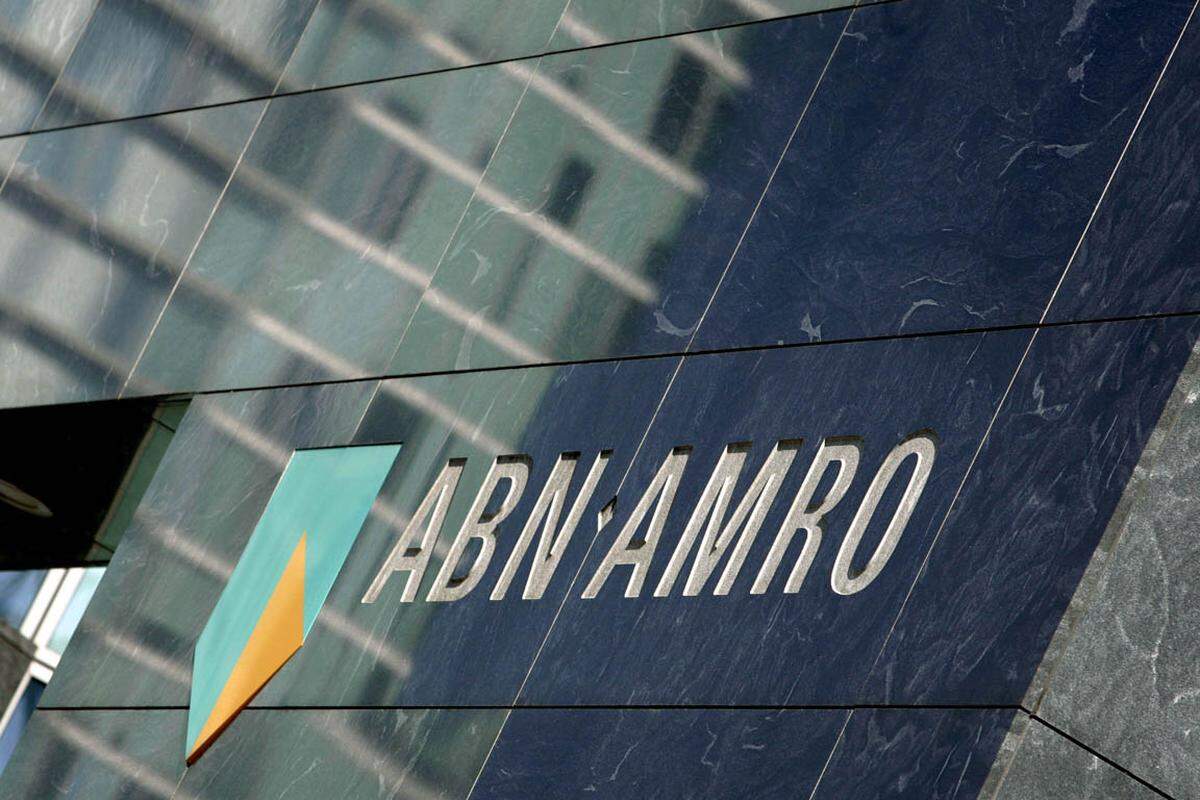 Auf ebenfalls 1,4 Milliarden Euro summieren sich bei ABN Amro Kredite für griechische Staatsbetriebe, darunter die Eisenbahn. Die Regierung in Den Haag hält daran fest, dass sich private Gläubiger beteiligen sollten - als Voraussetzung für staatliche Griechenland-Hilfe.