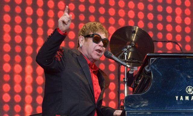 Auftritt der Elton John Band im Rahmen der Elton John World Tour 2017 w�hrend des Rocksommers auf B