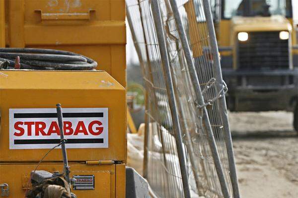 Der Baukonzern erwirtschaftete im Vorjahr zwei Prozent mehr als im Jahr 2011: Der Nettoumsatz machte 14,043 Milliarden Euro aus. Der Gewinn brach im Vorjahr massiv ein - von 195 auf 60,63 Millionen Euro. (2011: Platz 3)