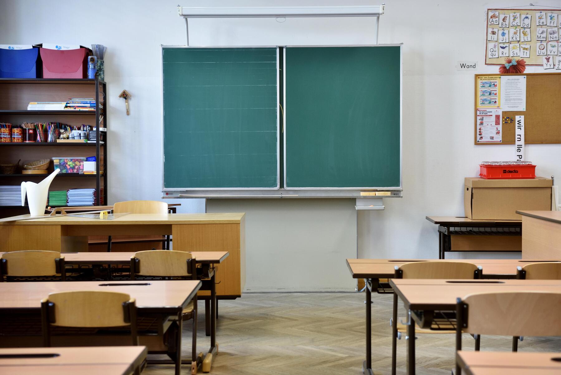 Religionslehrer soll Kinder in Salzburger Volksschule unangemessen berührt haben