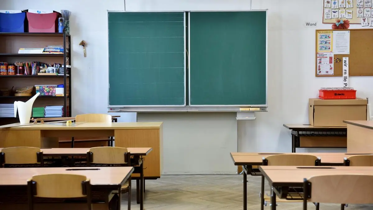 Religionslehrer-soll-Kinder-in-Salzburger-Volksschule-unangemessen-ber-hrt-haben