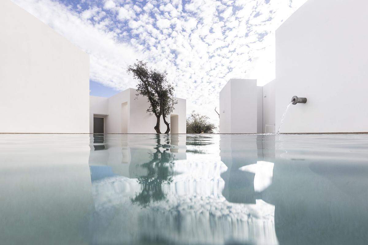 Weniger ist mehr: Die Casa Luum an der Algarve/Portugal. Reduzierter Style außen ...