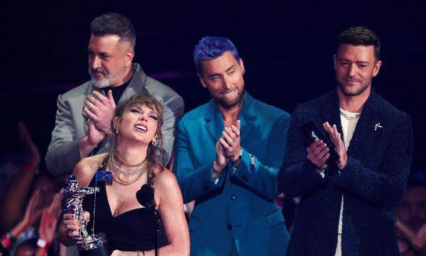Taylor Swift bekam den Best Pop award von NSYNC.