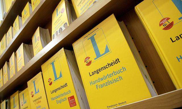 Handwoerterbuecher fuer verschiedene europaeische Sprachen der Verlag Langenscheidt KG auf der Buchmess
