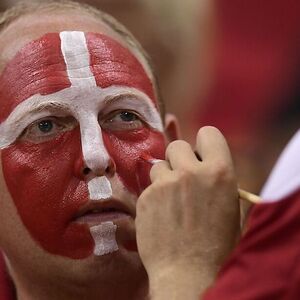 Die Dänen haben einen engen Bezug zu ihrer Flagge, der "Dannebrog".
