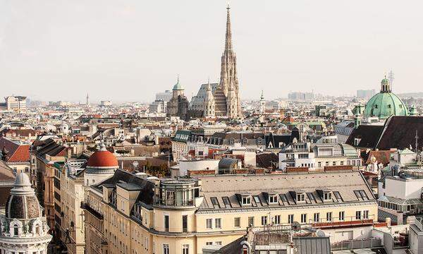 Schon zum neunten Mal wurde Wien heuer als die lebenswerteste Stadt gewählt. Die teuerste ist sie (zum Glück) nicht. Seit Jahren steht Wien bei rund 83 Punkten und belegt beim Ranking damit Platz 22.