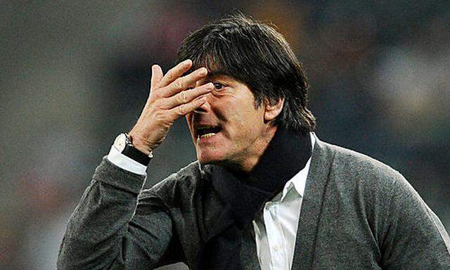 DFB-Bundestrainer Löw konnte es nicht fassen, das sein Team verlor.